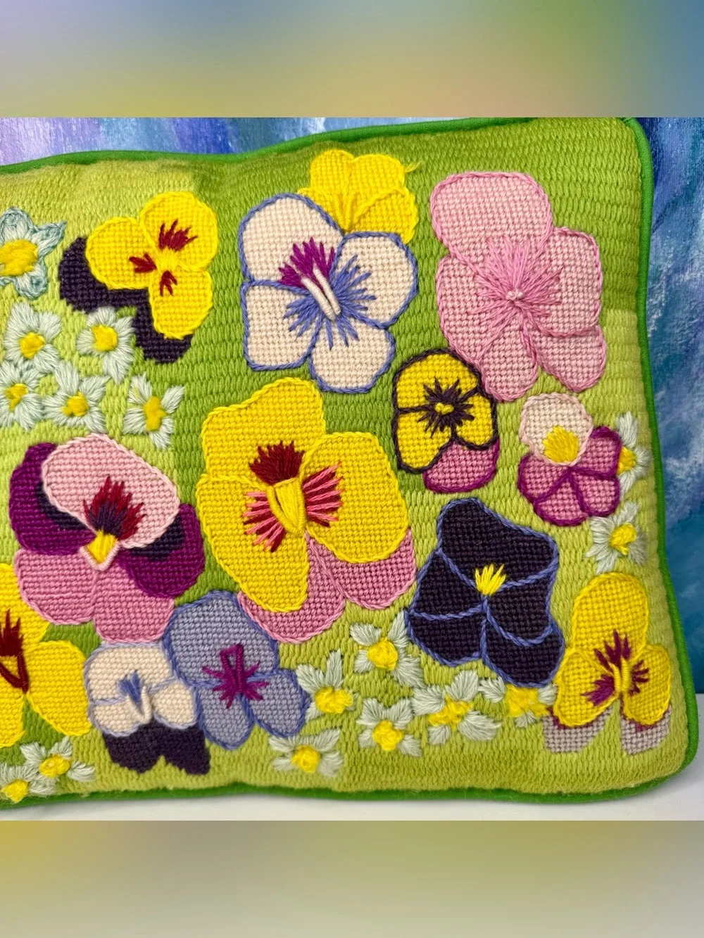 Pansy Flower Crewel Point Pillow Columbia Minerva Completed Vintage Embroidery